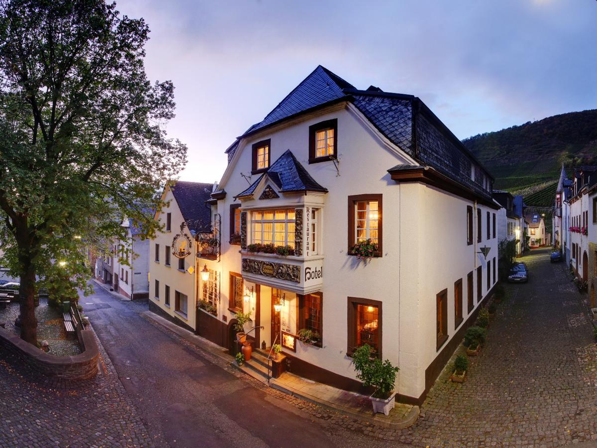 Hotel Weingut Schuetzen Senheim Ngoại thất bức ảnh